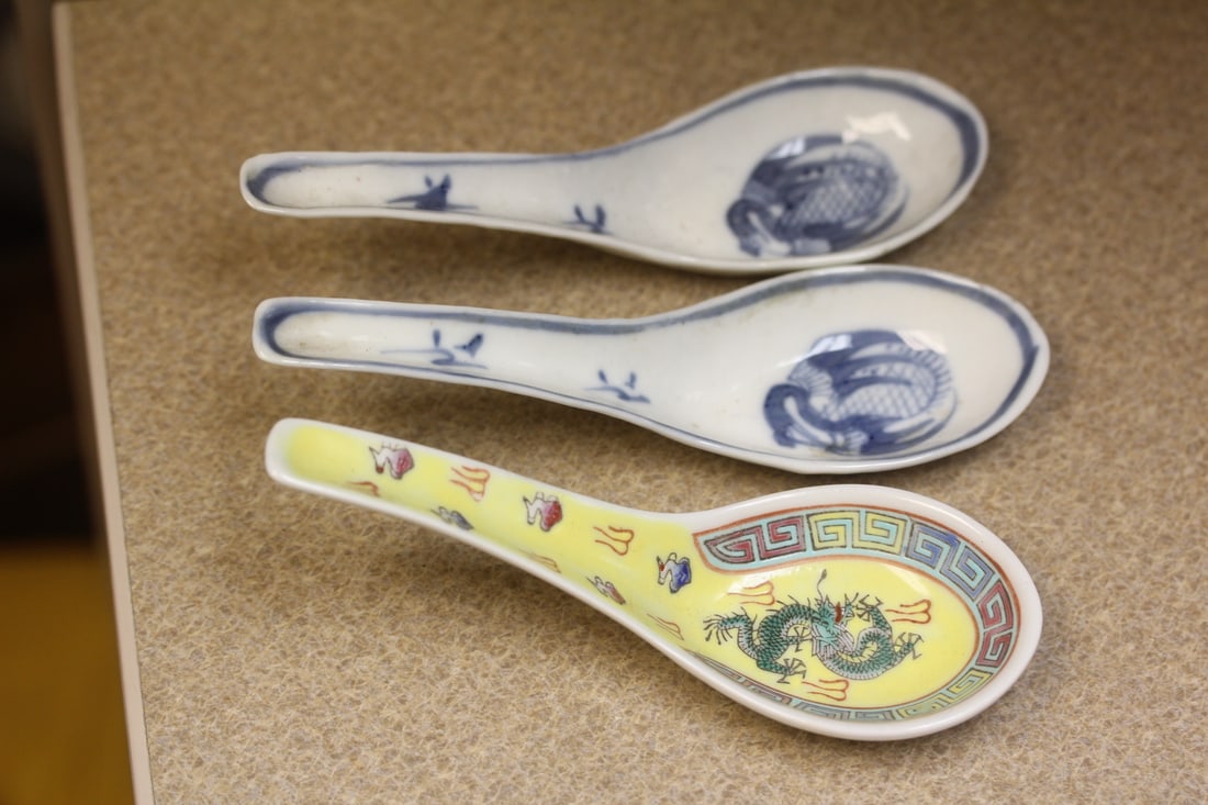 3 Chinese porcelain spoons: 5 3/4" long