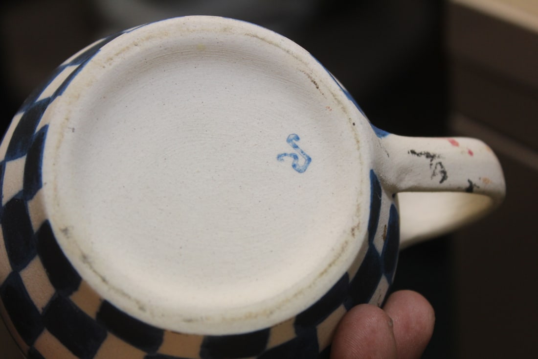 Checker Pottery Mug - 6