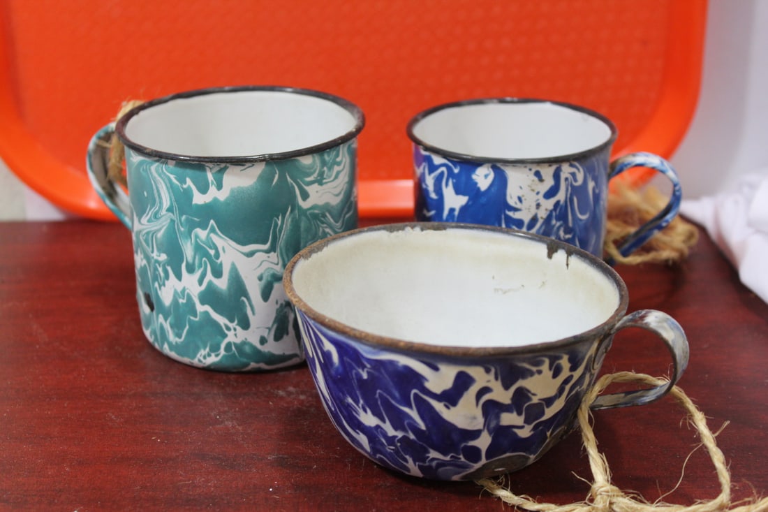Lot of 3 Vintage Enamel Farmhouse Mugs: tallest= 3 1/2"