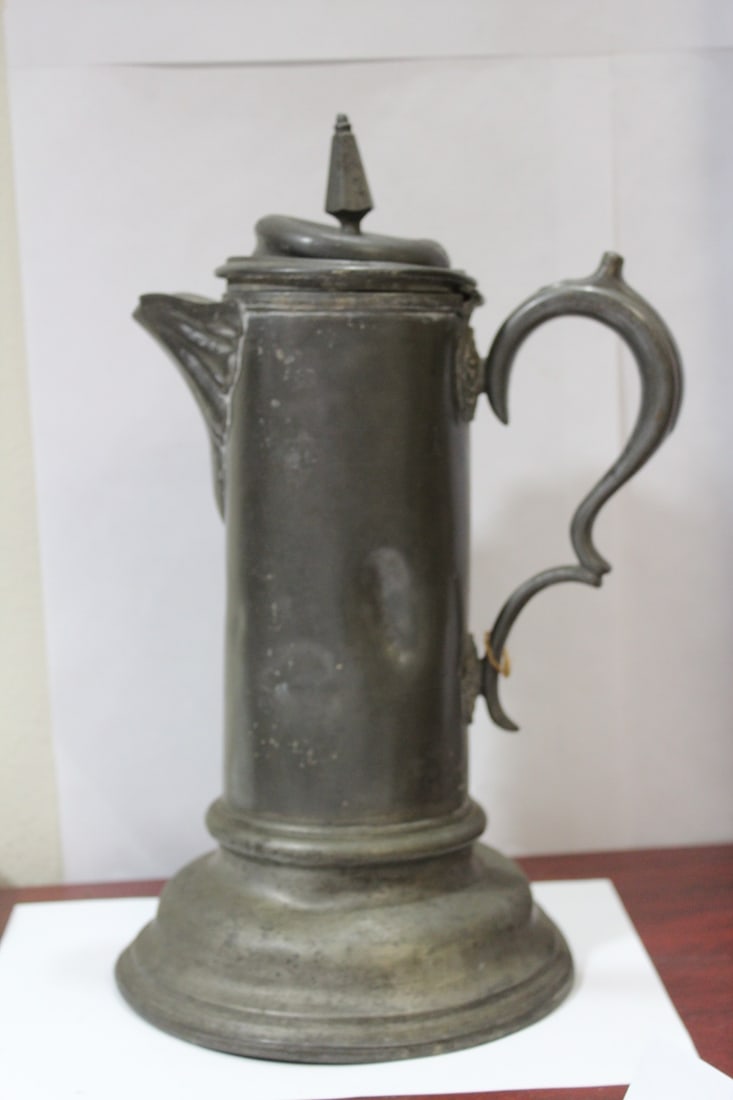 A Presentation Silverplated Teapot - 5