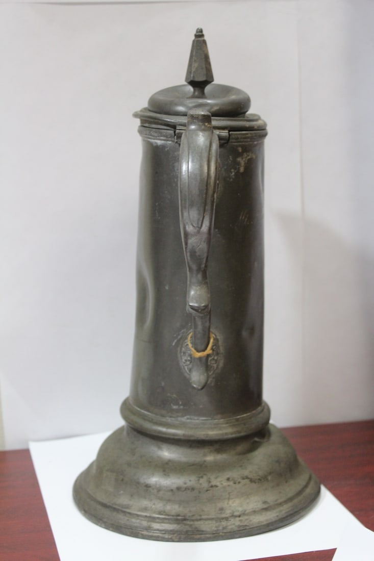 A Presentation Silverplated Teapot - 7