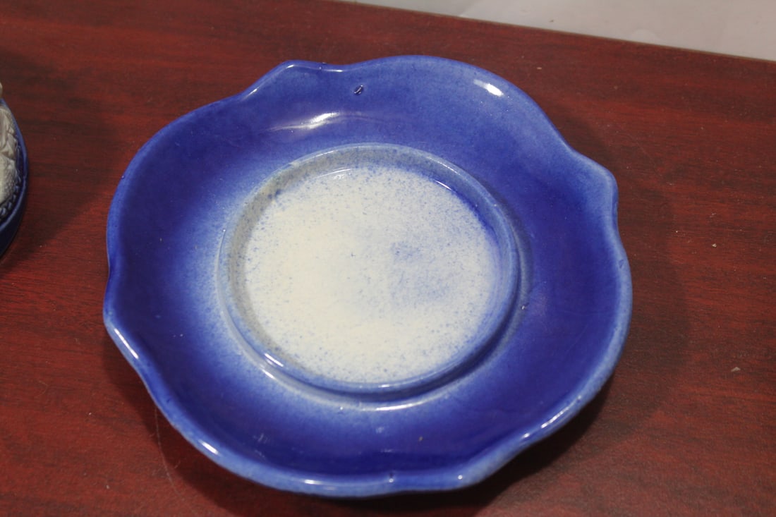 A Ceramic Flow Blue Serving Dish - 6