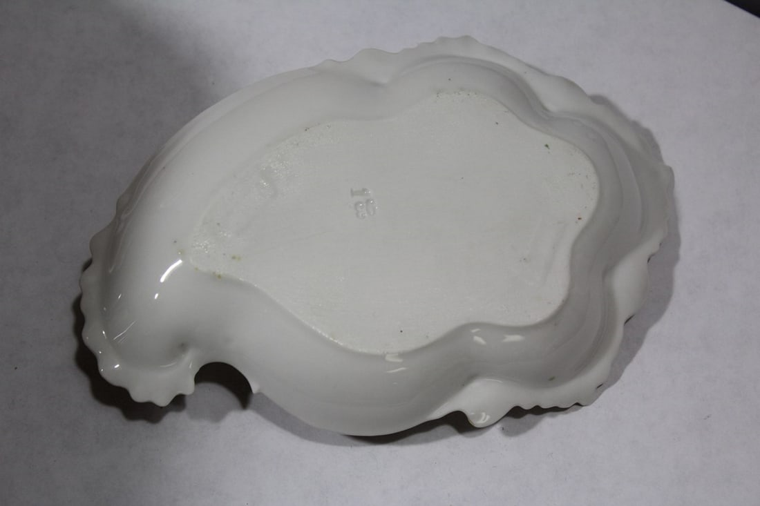 A Vintage Ceramic Container - 4