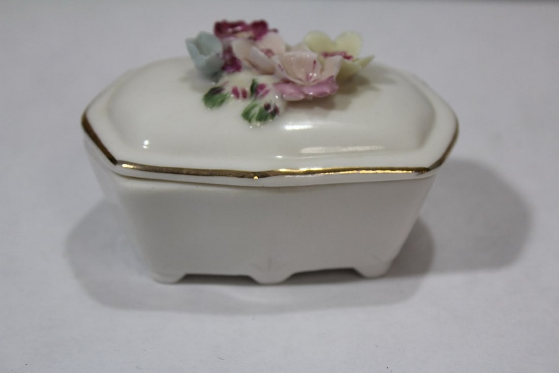 A Ceramic Floral Box - 2