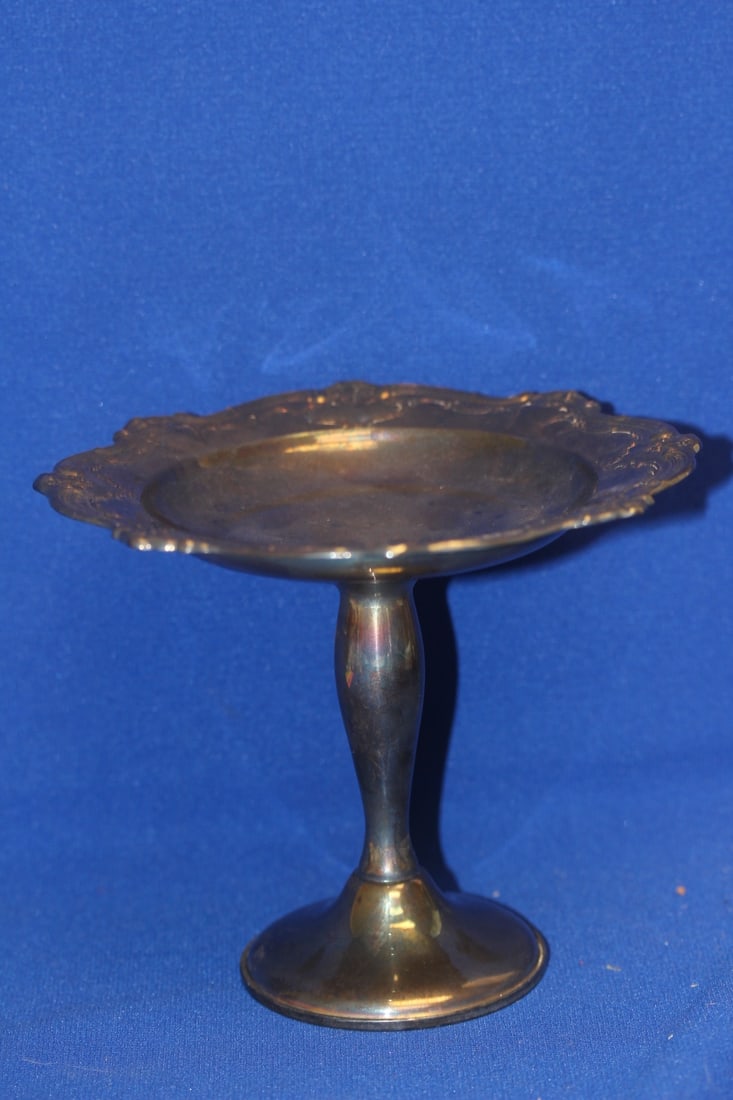 Gorham Silverplated Tazza: needs cleaning - 5 1/4" tall