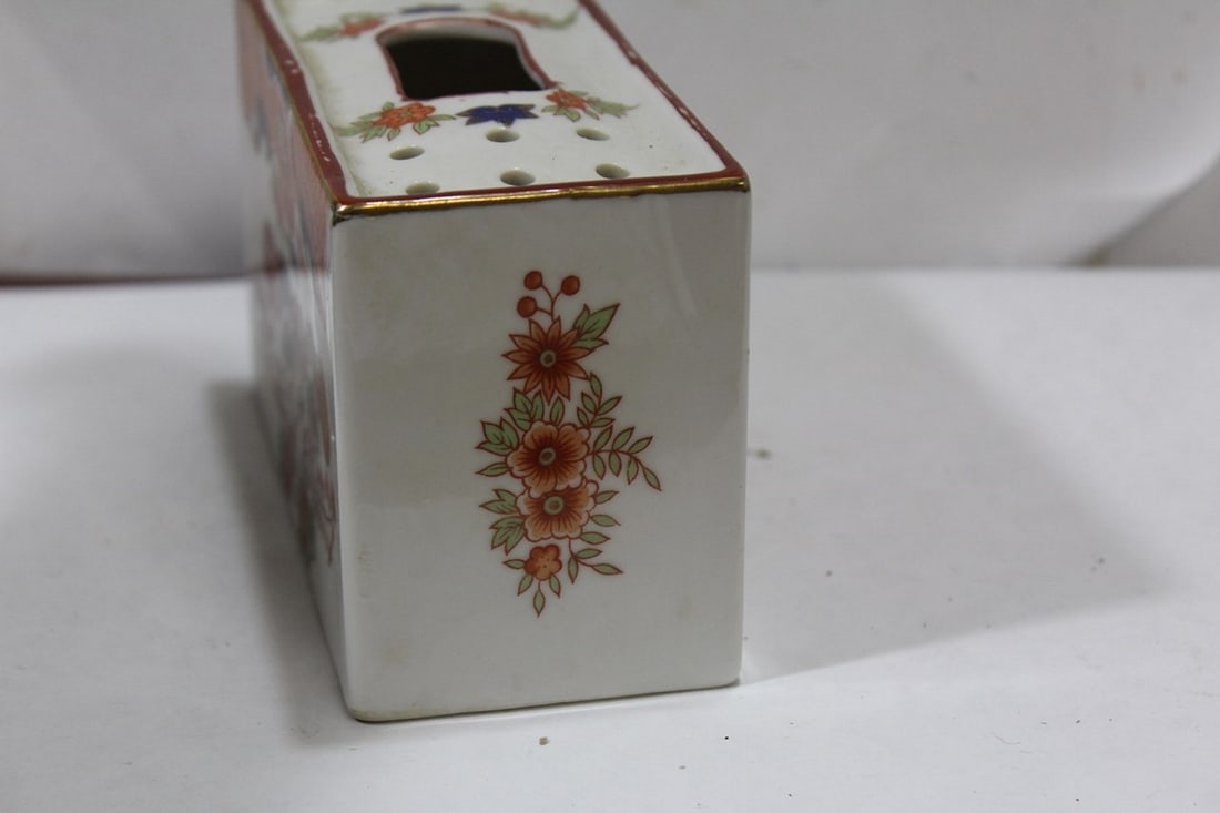 A Signed Chinese Ceramic Box - 5