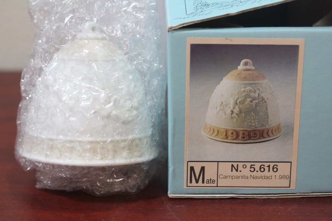 A Lladro Bell - 1989: 3" tall