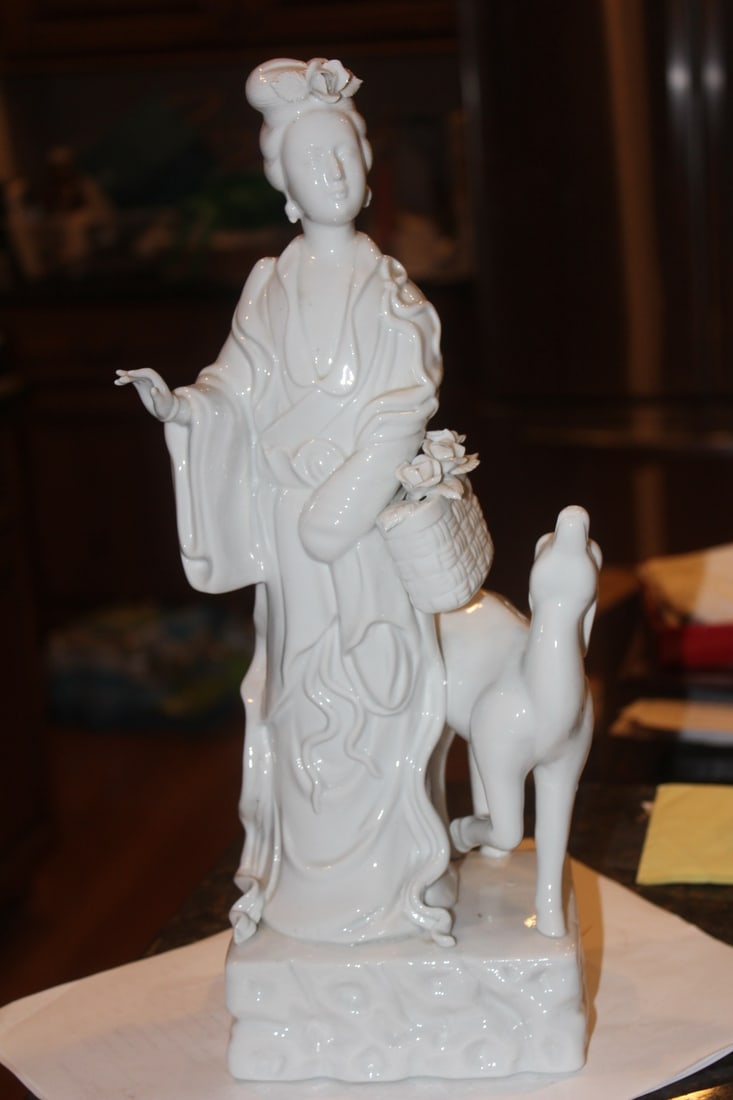 Chinese Porcelain Blanc de Chine Kwan Yin: 14 3/4" tall