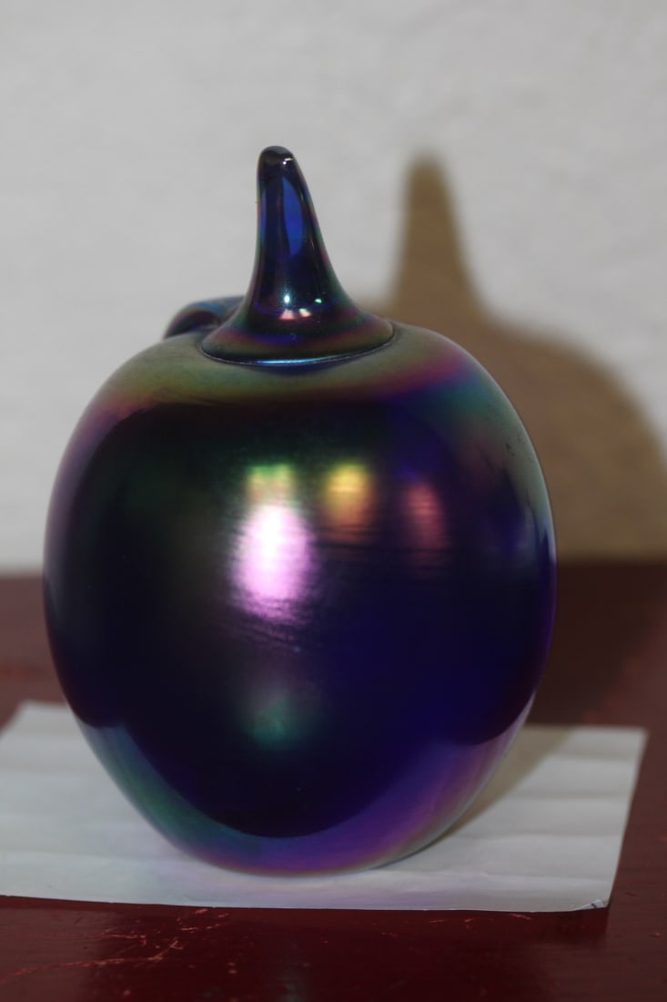 Iridescent Gibson Apple Form Paperweight: marked - 4" tall
