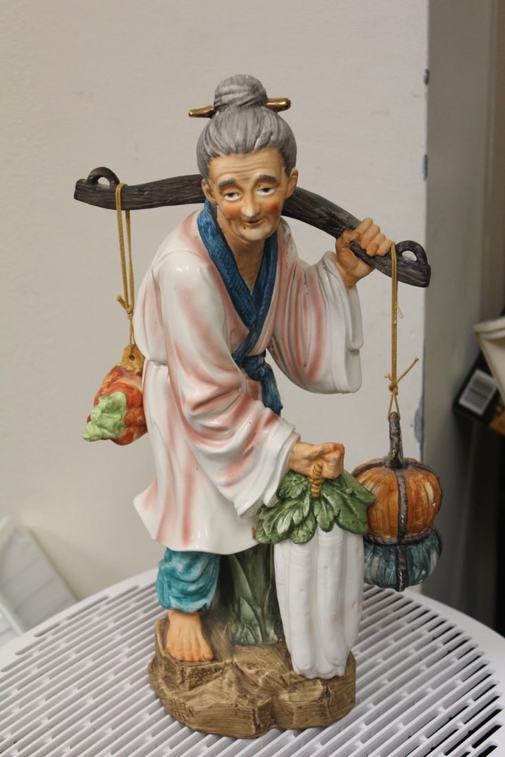 Vintage Ceramic Figurine: oriental motief - 15 inches tall