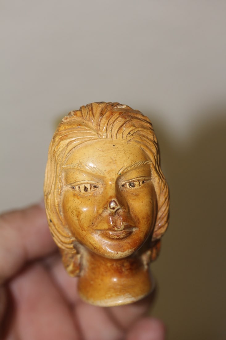 Antique/Vintage Meerchaun Pipe: bakelite mouth piece - 5 1/2" long