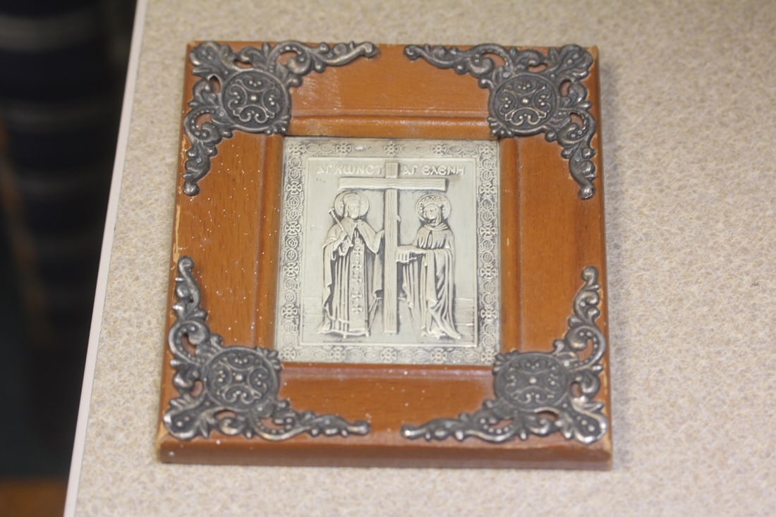 Vintage Icon?: 5" x 5 5/8"