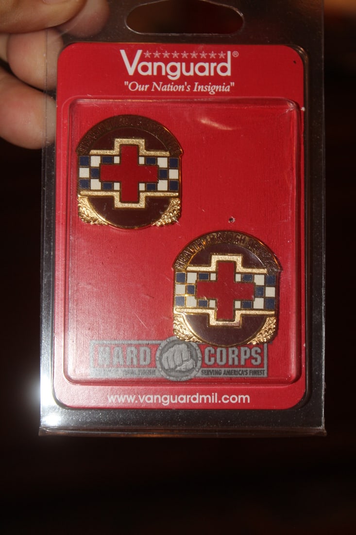 Vanguard "Our Nation's Insignia" Pin: unopened - lot of 2