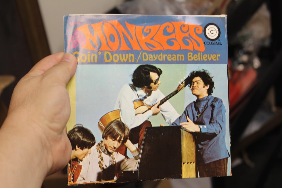 Monkees 45rpm Album: Daydream Believer / Going down