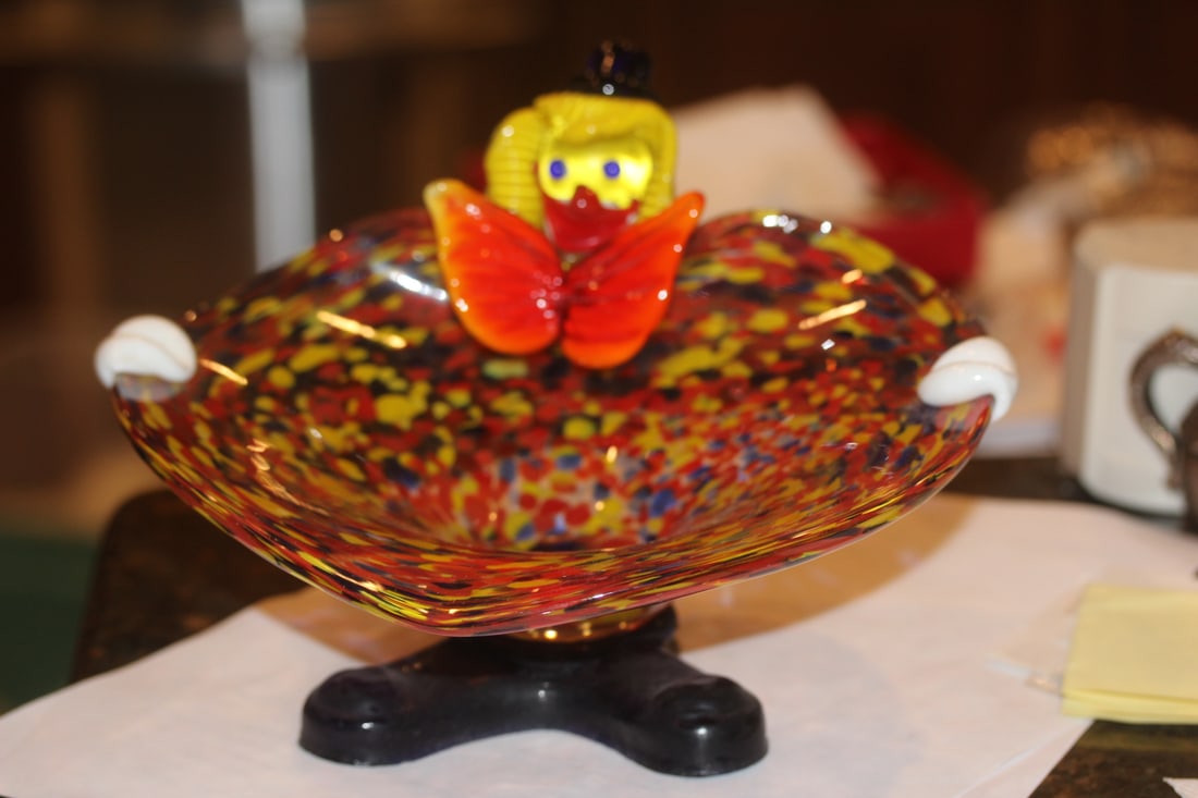 Murano Art Glass Bowl: Murano or Murano-style - 9 in diameter