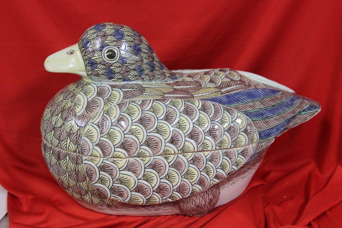 A Chinese Duck Taureen: 16" across