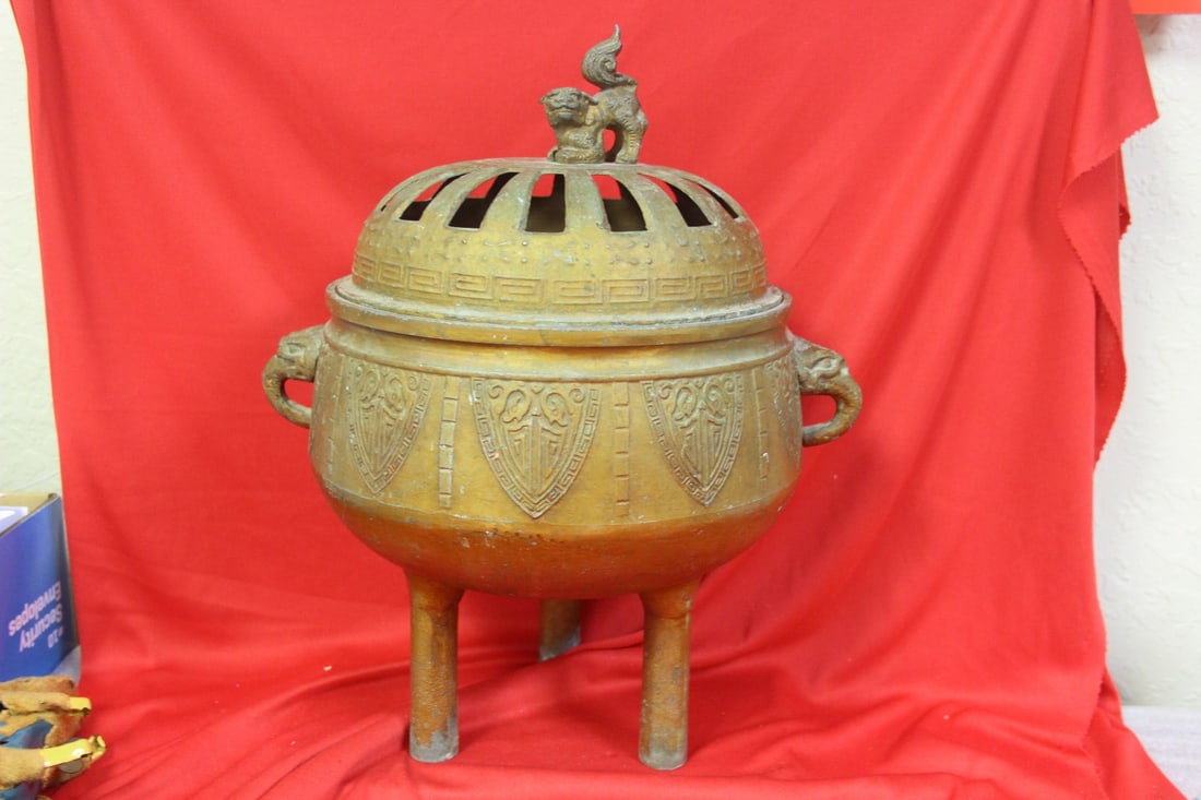 A Metal Urn: Chinese/Japanese/Korean? - 14 1/2" tall