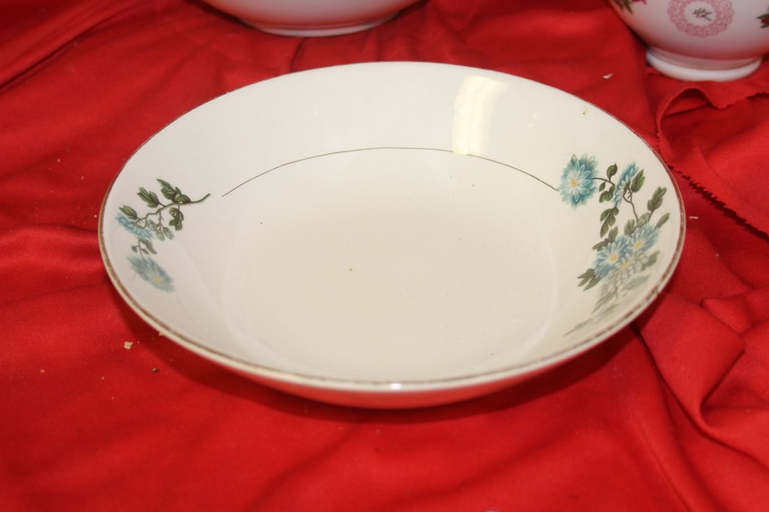 A Pair of Vintage Bowls: signed, but cannot read the signature - 8 inches in diameter