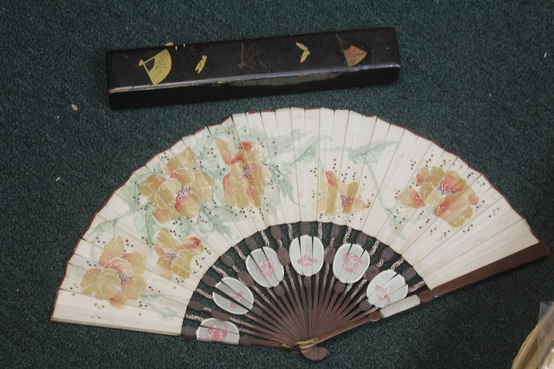 Rare Japanese Fruit Wood Fan: with guilted lacquer box - early 20th century - box= 12" long
