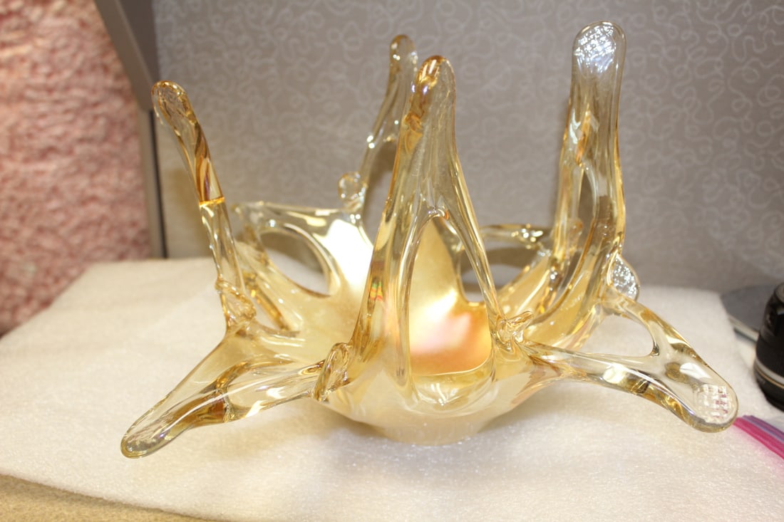 Reticulated Murano Bowl: Vetro Esequito - 14 3/8" wide by 9 3/8" tall