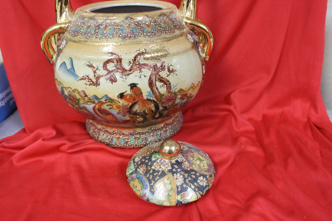 An Oriental Teapot - 4