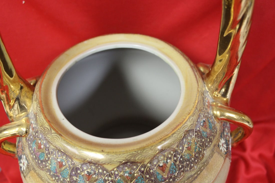 An Oriental Teapot - 5