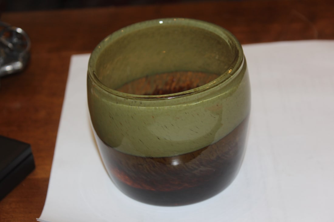 Artglass Cup: 3 5/8" in diameter