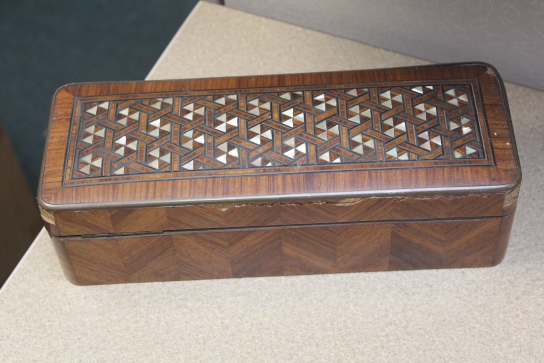 Vintage Inlaid Box: please check all images out for conditioning - 11 1/4" long