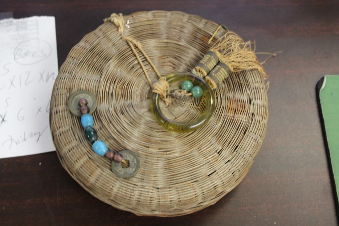 An Antique Chinese Sewing Basket (1 of 7)