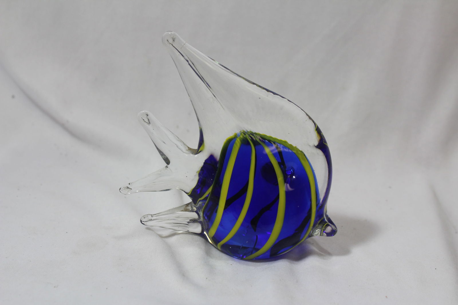 An Artglass Angelfish: 4 1/2" tall