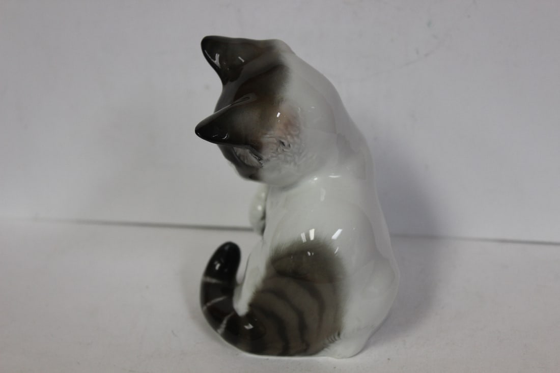 A Rosenthal Cat - 4