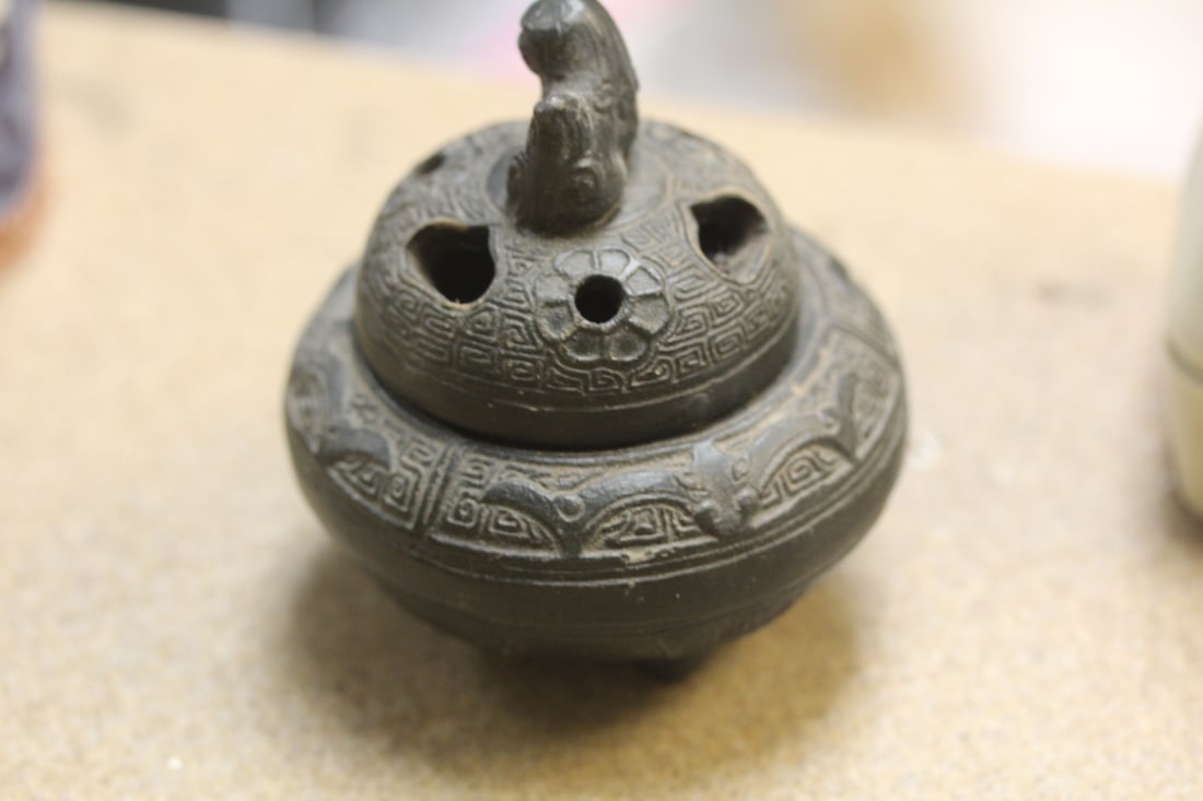 Chinese Ceramic Small Urn - 3