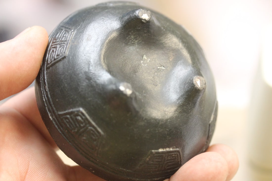 Chinese Ceramic Small Urn - 7