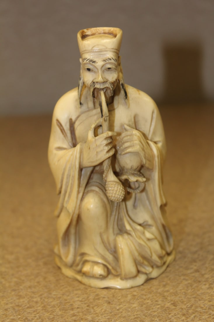 Bone Carved Sage: 4 1/4" tall
