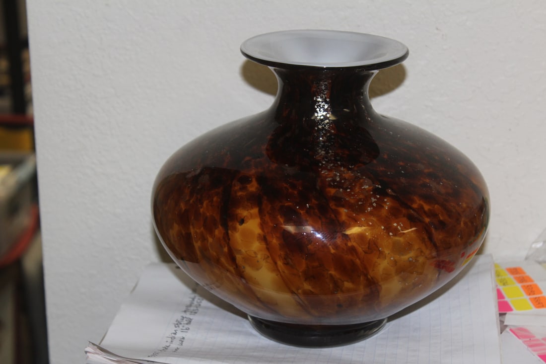 Art Glass Squad Vase: 8" tall