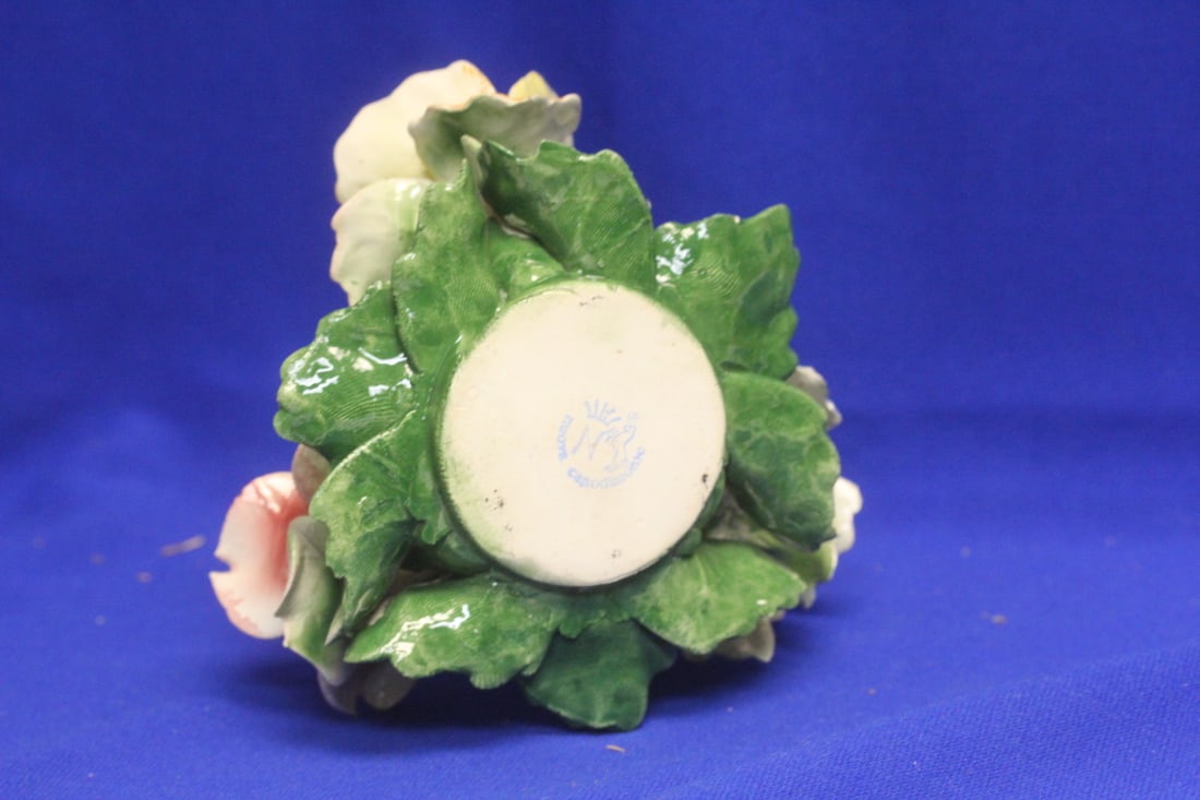 A Ceramic Capodimonte Flower - 7