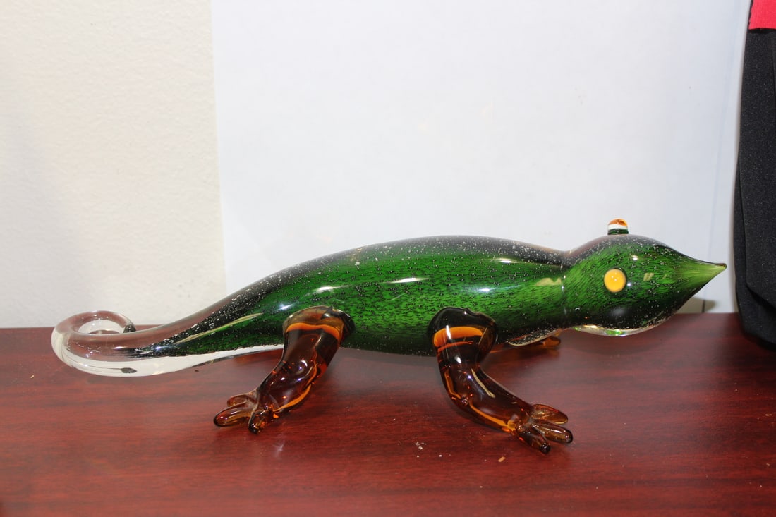 Art Glass Lizzard: 13" long