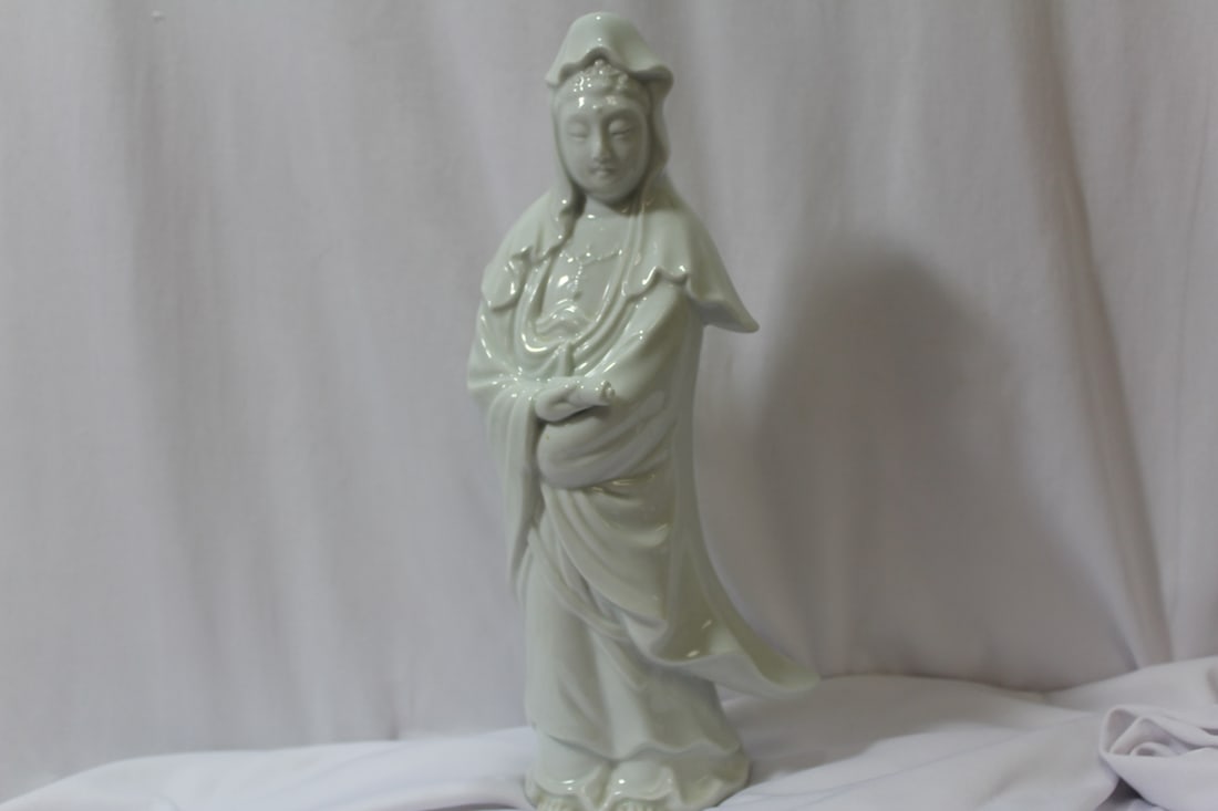 A Japanese Kutani Kwan Yin: 12 1/2" tall