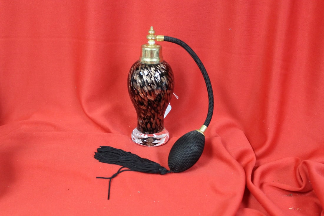 An Art Glass Parfume Bottle: with atomizer - 6" tall