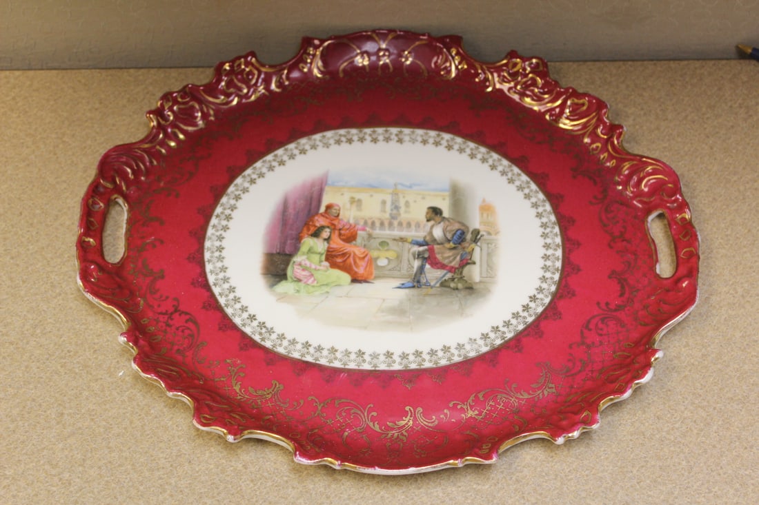 Austria Portrait Plate: two handle - Victoria Carlsblad - 12 7/8" across