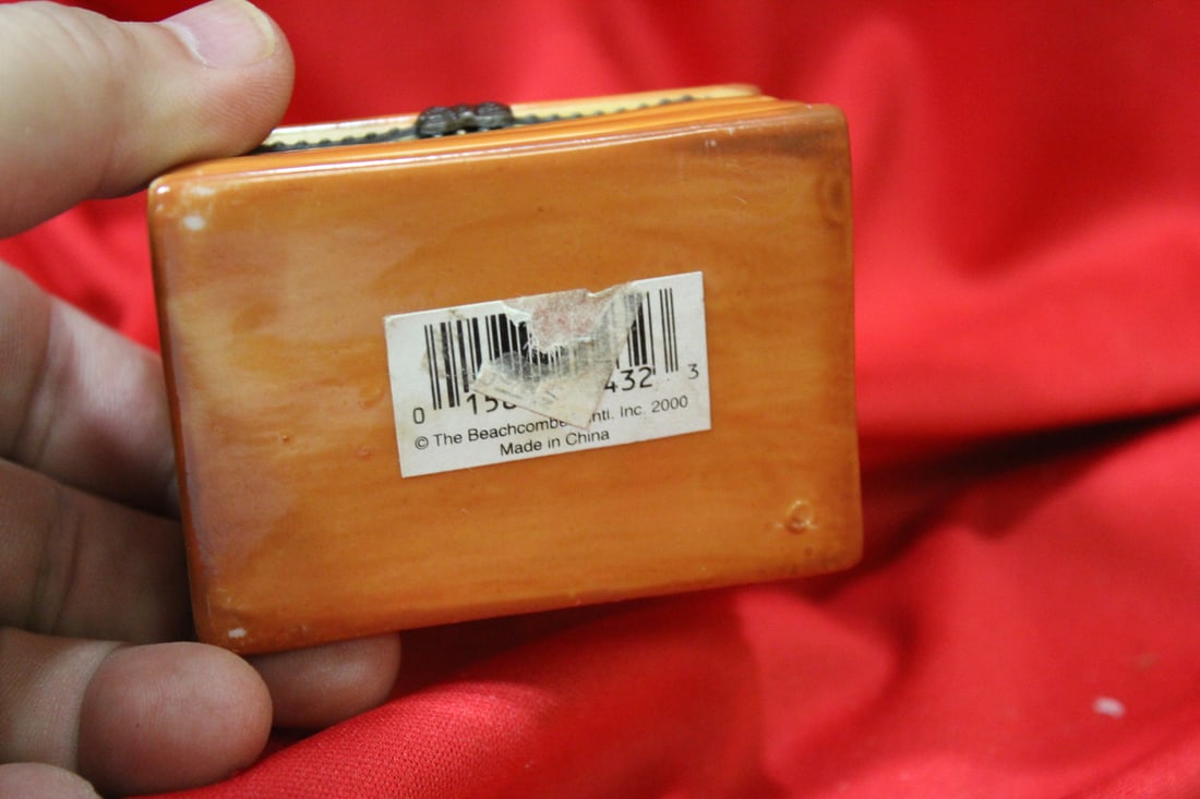 A Dome Shape Trinket Box - 3