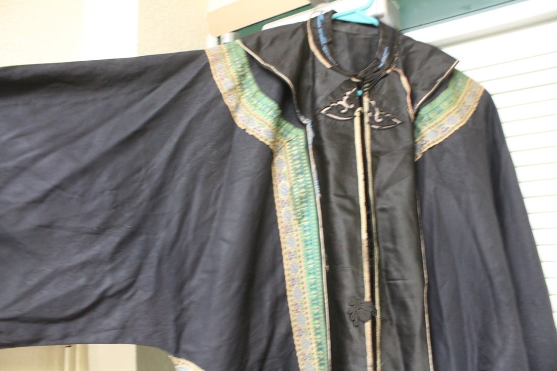A Chinese Robe - 3