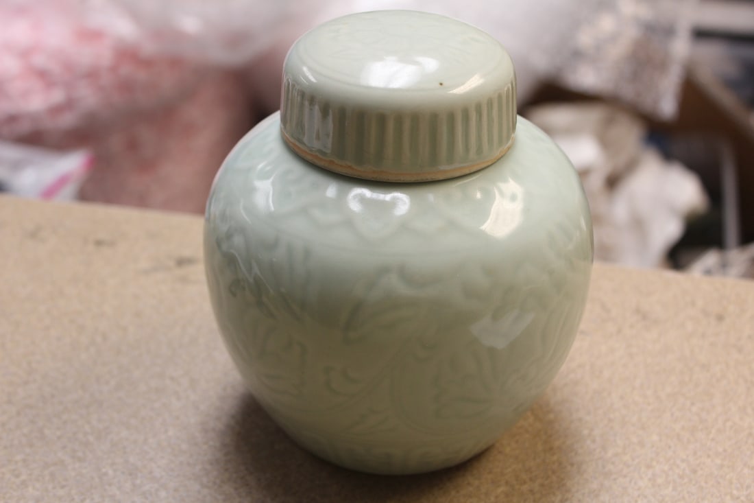 Chinese Celadon Ginger Jar: signed - not sure the age, but pretty old - signed, but can hardly see what it says - 6" tall
