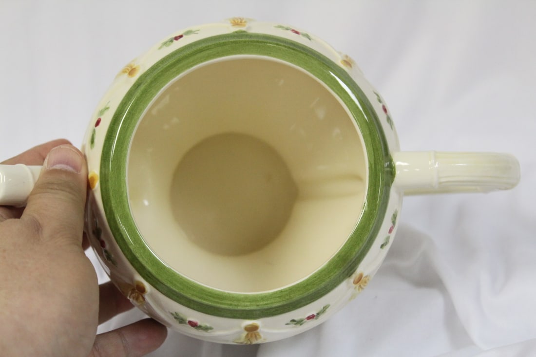 A Ceramic Teapot - 5