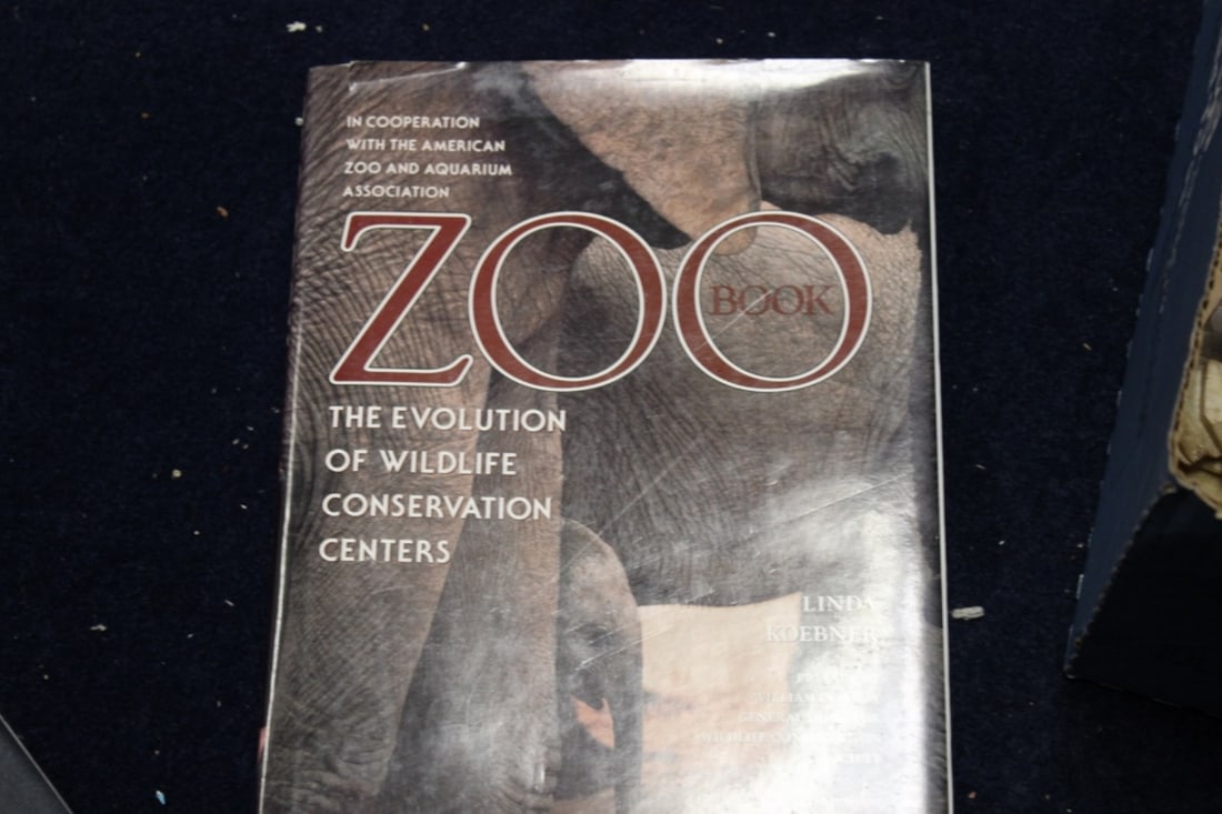 Hardcover Book - Zoo - First Edition: With dust jacket - many beautiful images inside