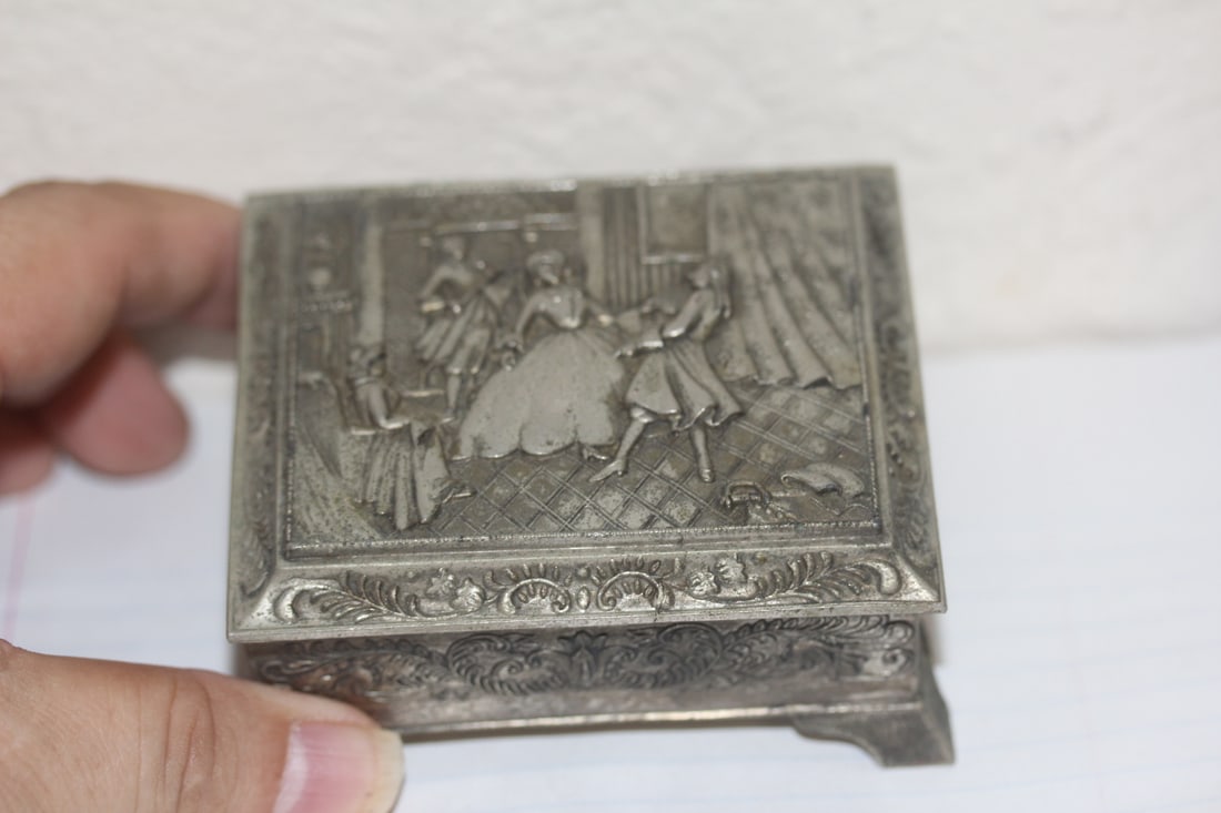 Niccely Carved Metal Trinket Box: 3 1/4" a cross