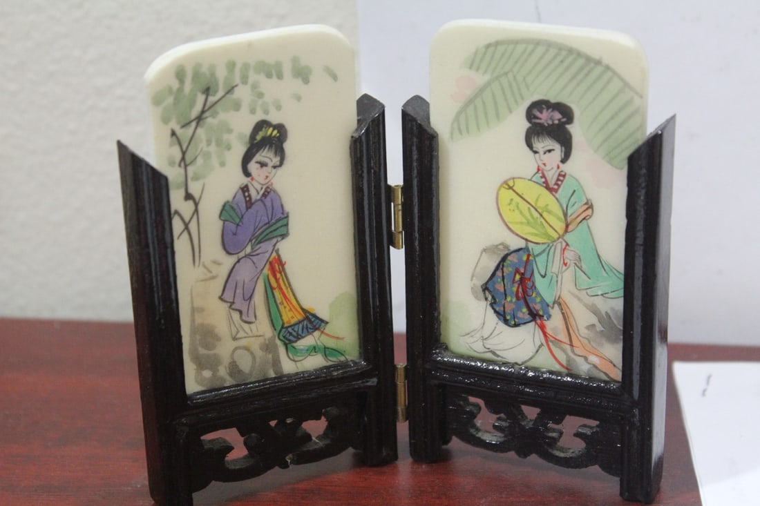 A Small Chinese Tablescreen: 4 1/8" x 4 3/4"