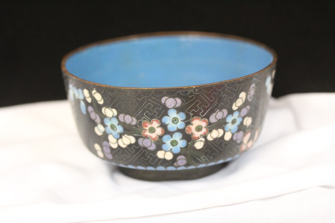 A Chinese Cloisonne Bowl: late 19th century - 4 1/4" in diameter