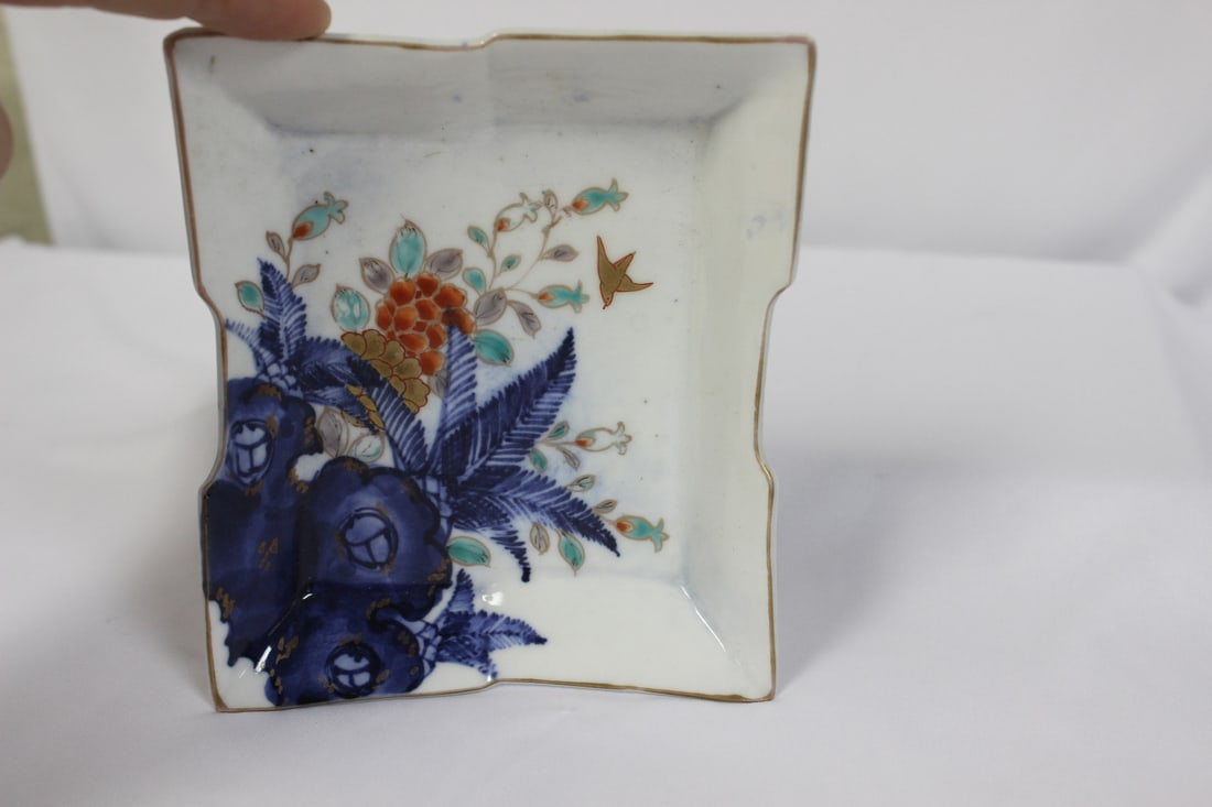 An Imari Rectangular Tray - 3