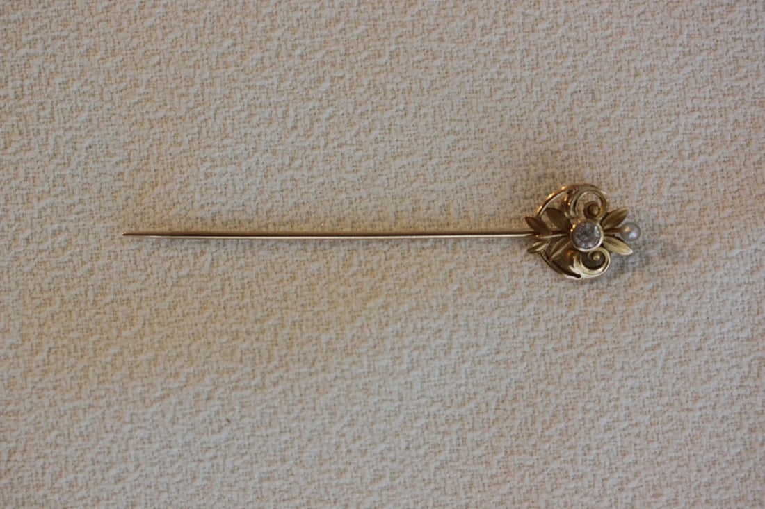 14k Gold Diamond And Pearl Pin: Most likely Victorian. 2 5/8" long.